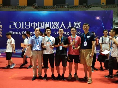 说明: //meinvxz.net/__local/8/25/84/9D3272AE3A27D7AFED5A0D8BACD_08CCFE67_17BBE.jpg